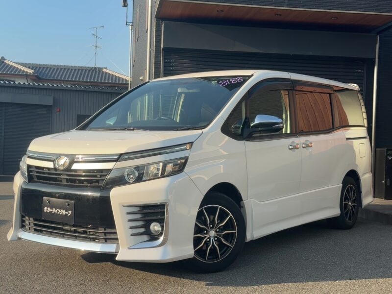 ヴォクシー　ZS