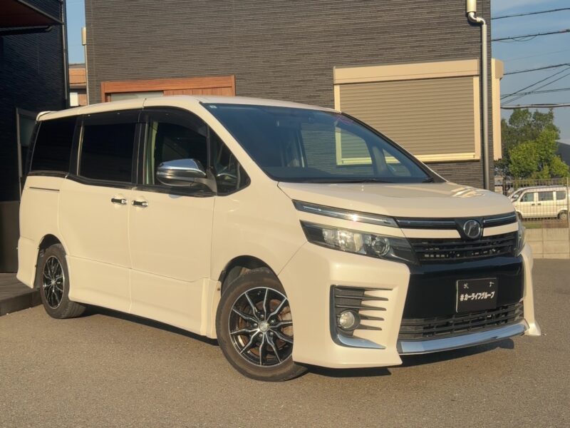 ヴォクシー ZS