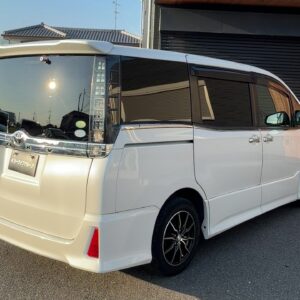 ヴォクシー　ZS