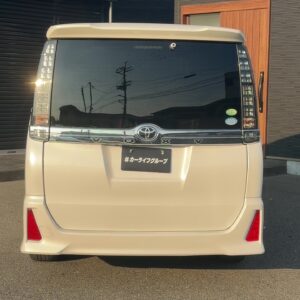 ヴォクシー　ZS