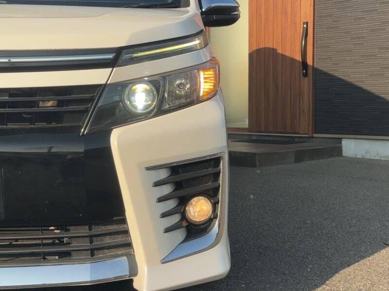 ヴォクシー ZS