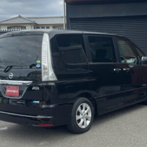 セレナ　ハイウェイスター S-HV エアロモード