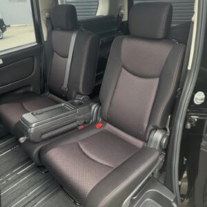 セレナ　ハイウェイスター S-HV エアロモード