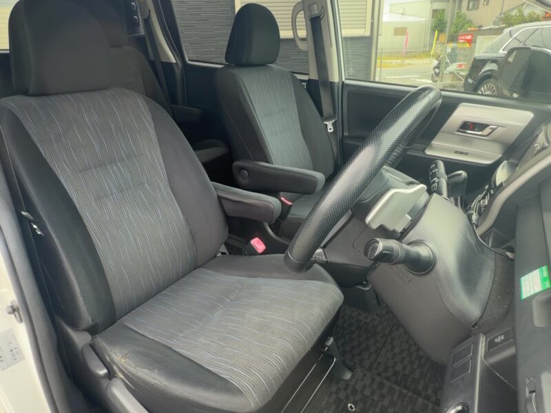 ヴォクシー ZS煌 【ユーザー買取車両】