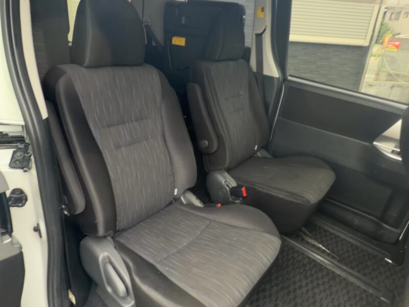 ヴォクシー ZS煌 【ユーザー買取車両】