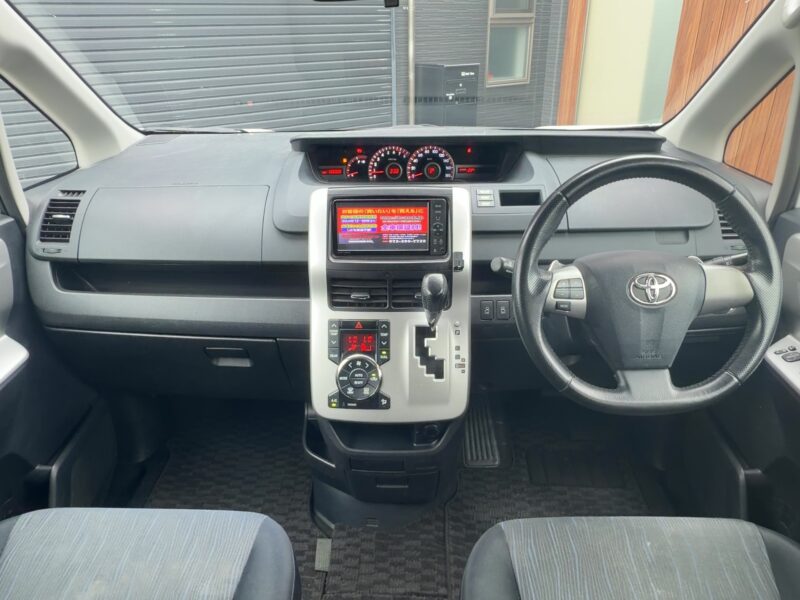 ヴォクシー ZS煌 【ユーザー買取車両】
