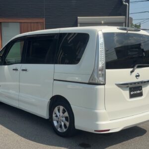 セレナ　ハイウェイスター　S-ハイブリッド　Vセレクション