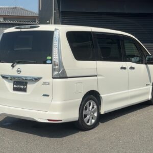 セレナ　ハイウェイスター　S-ハイブリッド　Vセレクション