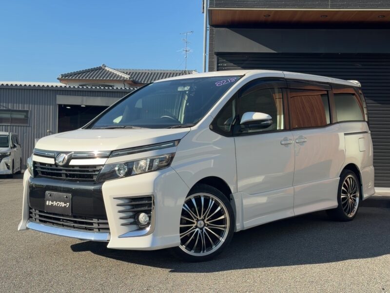 ヴォクシー　ZS