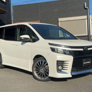 ヴォクシー　ZS