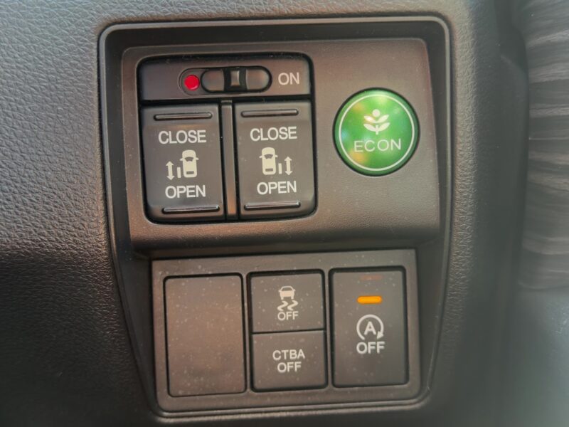 オデッセイ アブソルート【総合評価優良車】