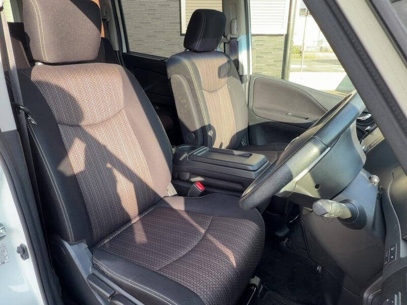 セレナ ハイウェイスター S-HYBRID アドバンスドセーフティパッケージ