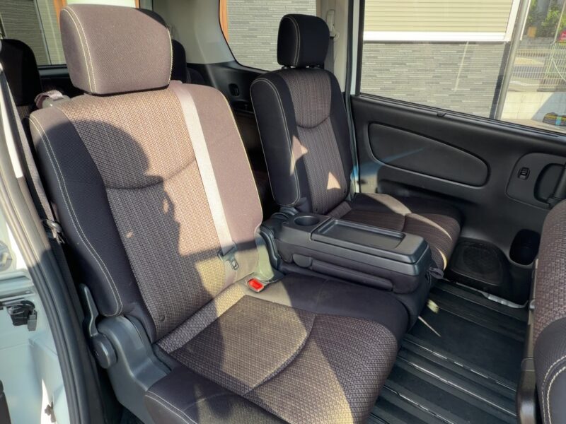 セレナ ハイウェイスター S-HYBRID アドバンスドセーフティパッケージ