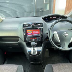セレナ ハイウェイスター S-HYBRID アドバンスドセーフティパッケージ