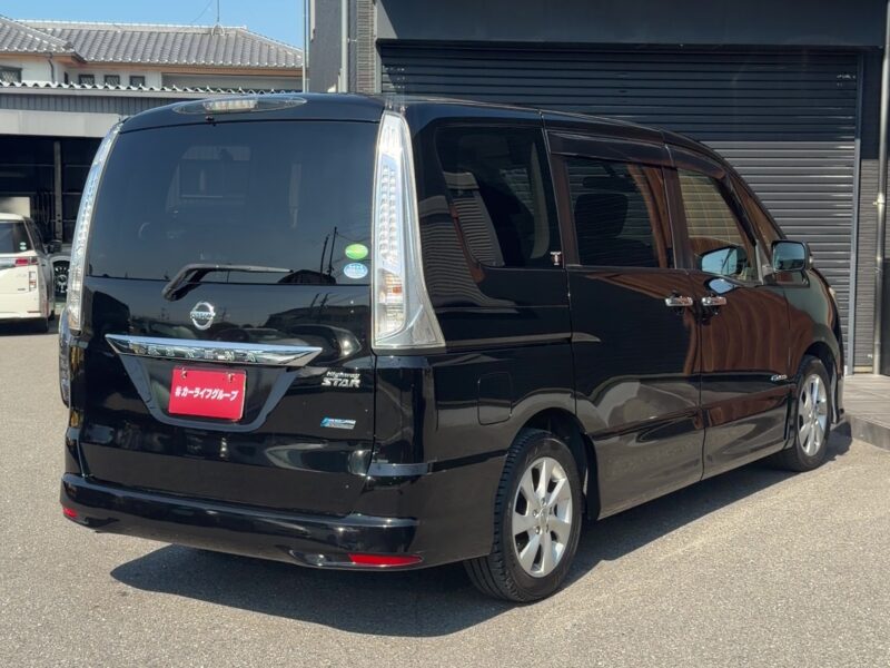 セレナ ハイウェイスターG S-HV