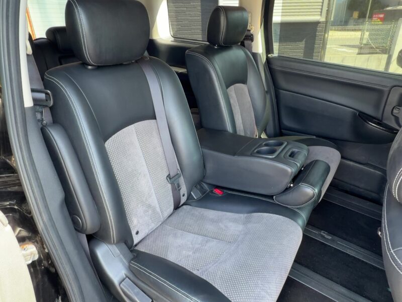 エルグランド ライダー クロクロスシート ~8人乗りタイプ~【総合評価優良車】