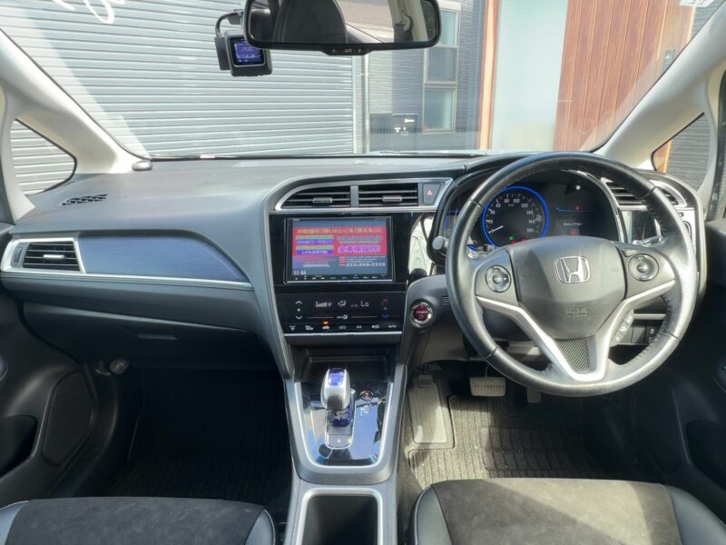 シャトル ハイブリッドX 4WD